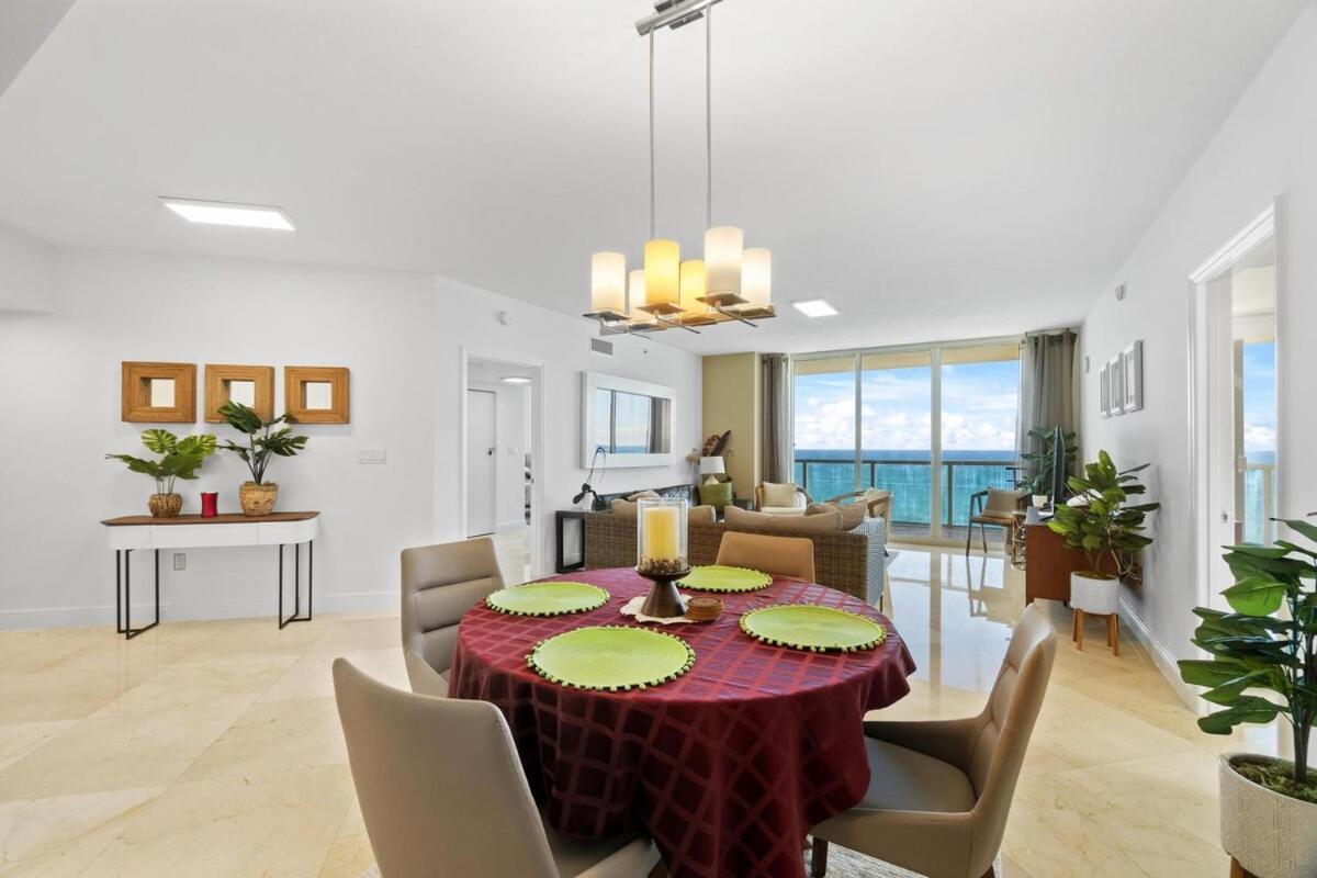 סאני איילס ביץ' Luxury 2-Bedrooms Oceanfront Condo In Sunny Isles מראה חיצוני תמונה