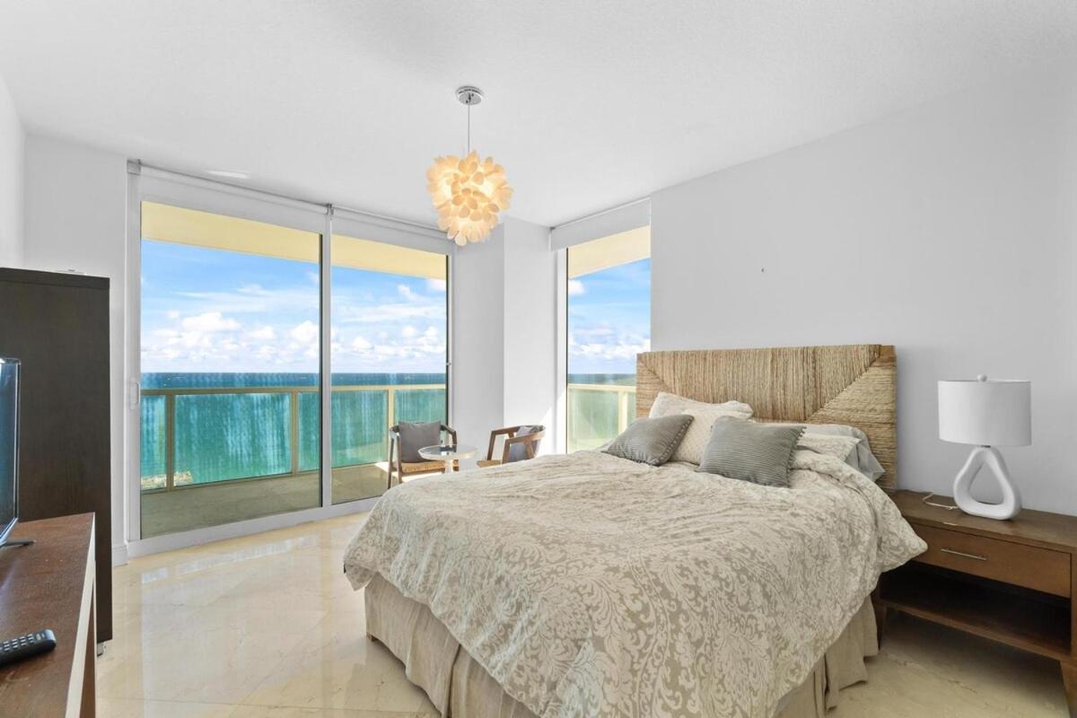 סאני איילס ביץ' Luxury 2-Bedrooms Oceanfront Condo In Sunny Isles מראה חיצוני תמונה