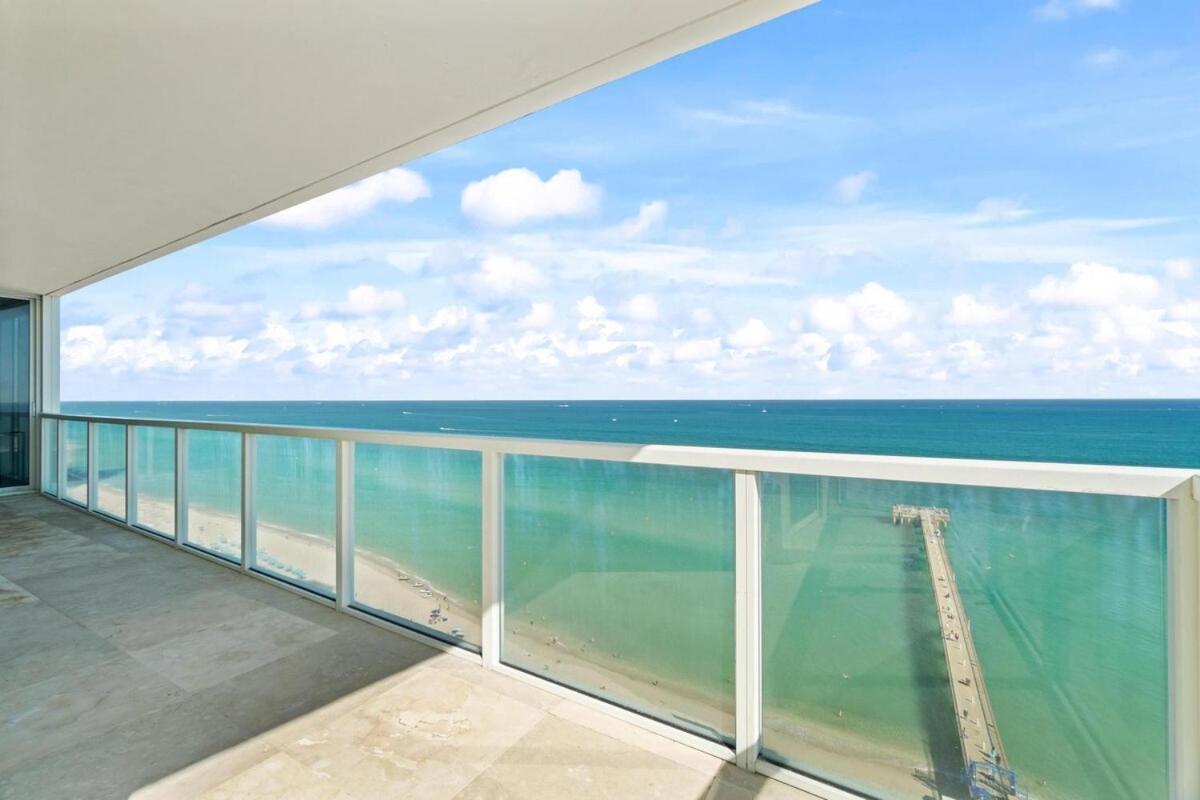 סאני איילס ביץ' Luxury 2-Bedrooms Oceanfront Condo In Sunny Isles מראה חיצוני תמונה